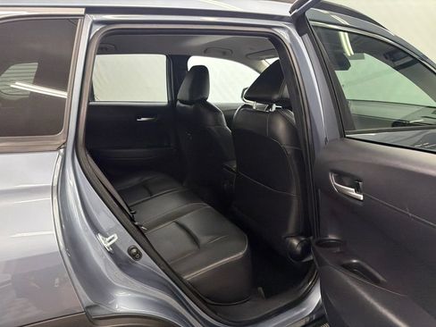 Used 2025 Toyota Corolla Cross XLE FWD image 16