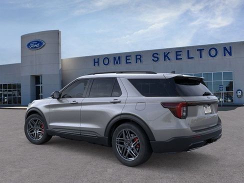 New 2026 Ford Explorer ST-Line w/ ST-Line Street Pack RWD image 4