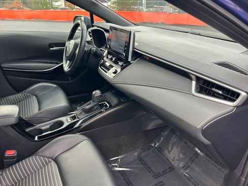 Used 2020 Toyota Corolla XSE image 26
