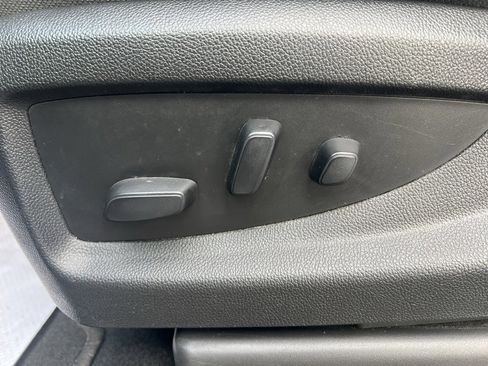 Used 2020 Chevrolet Tahoe LS w/ Enhanced Driver Alert Package image 19