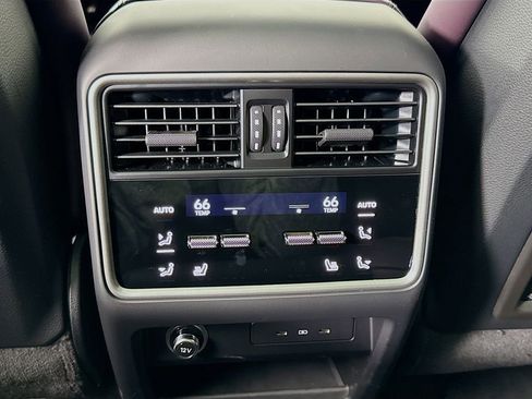 New 2025 Porsche Cayenne Coupe image 27