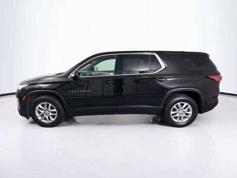 Used 2023 Chevrolet Traverse LS FWD image 4