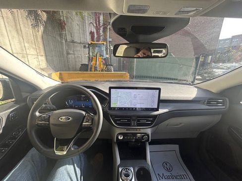 Used 2023 Ford Escape Platinum image 22