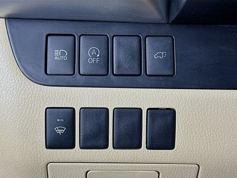 Used 2018 Toyota Highlander XLE FWD image 17
