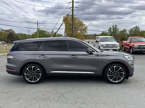 Used 2023 Lincoln Aviator Reserve w/ Equipment Group 201A image 10