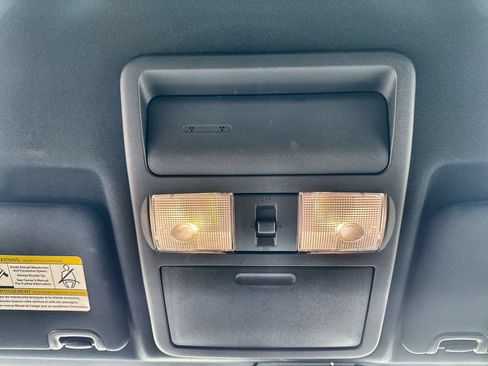 Used 2025 Nissan Frontier PRO-4X AWD/4WD image 18