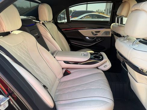 Used 2020 Mercedes-Benz S 560 Sedan image 24