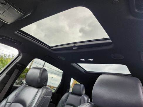 Used 2023 Buick Enclave Essence w/ Experience Buick Package FWD image 19