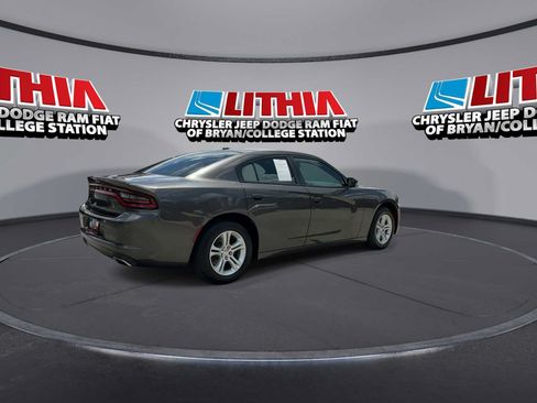 Used 2020 Dodge Charger SXT w/ Leather Interior Group RWD image 8