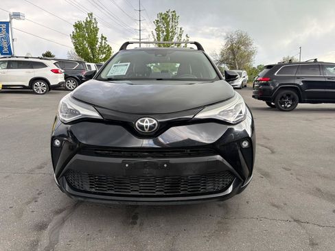 Used 2021 Toyota C-HR Limited FWD image 2