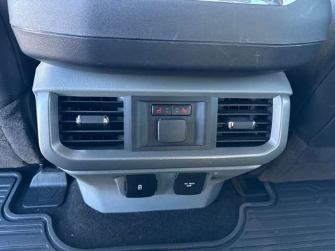 Used 2022 Ford F150 Lariat w/ Equipment Group 502A High image 23