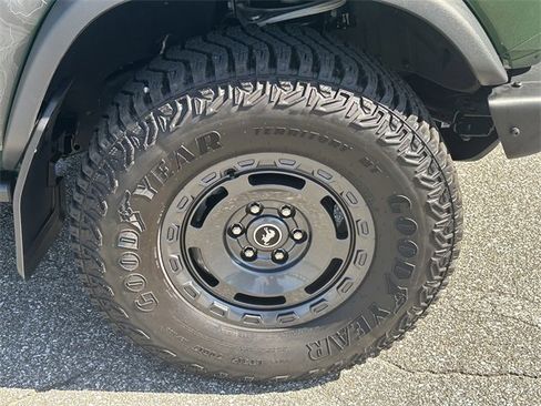 Used 2024 Ford Bronco Everglades image 12