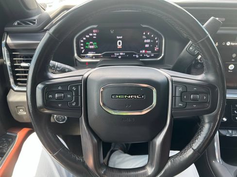 Used 2024 GMC Sierra 2500 Denali Ultimate AWD/4WD image 5