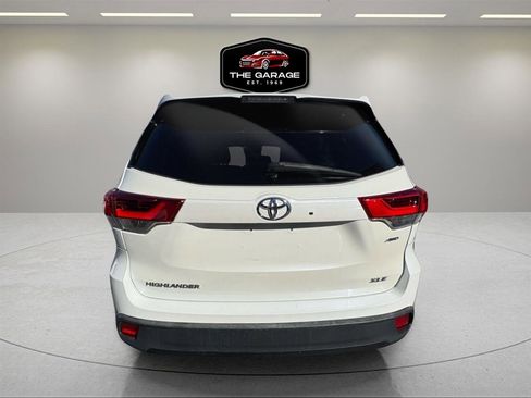 Used 2018 Toyota Highlander XLE image 6