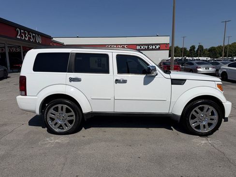 Used 2011 Dodge Nitro Heat RWD image 2