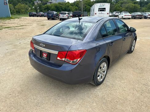 Used 2013 Chevrolet Cruze LS FWD image 6