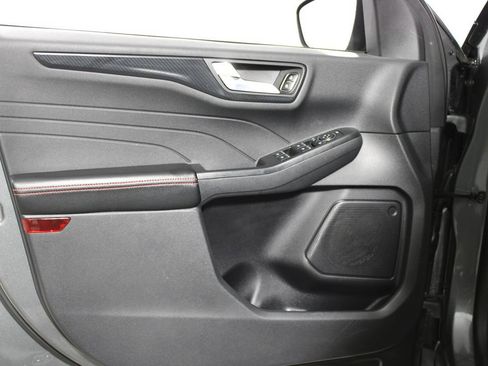 Used 2025 Ford Escape ST-Line FWD image 8