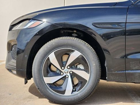 Used 2026 Jaguar F-PACE R-Dynamic S AWD/4WD image 9