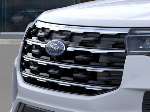 New 2026 Ford Explorer Active RWD image 17