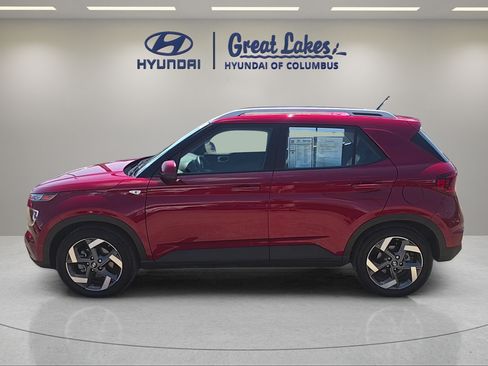 Certified 2024 Hyundai Venue SEL FWD image 2