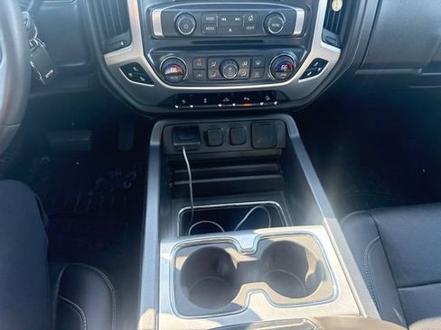 Used 2017 GMC Sierra 1500 SLT w/ SLT Premium Package AWD/4WD image 18