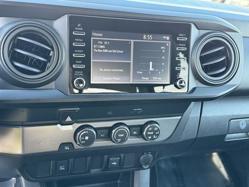 Used 2022 Toyota Tacoma SR image 8