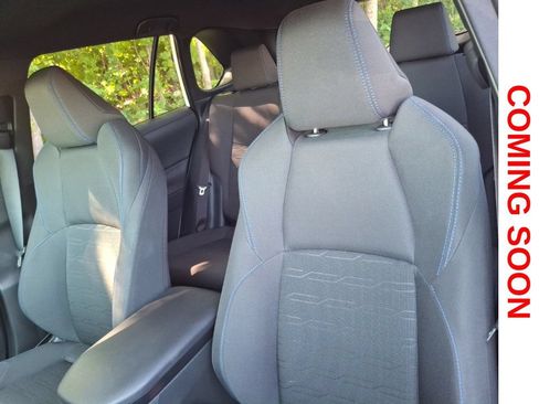 Used 2023 Toyota RAV4 SE w/ SE Grade Weather Package AWD/4WD image 10