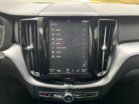 Used 2020 Volvo XC60 T6 Momentum image 20