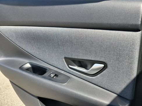 New 2026 Hyundai Elantra SEL Sport FWD image 23