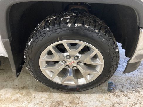 Used 2018 GMC Sierra 1500 SLT w/ SLT Premium Package image 12