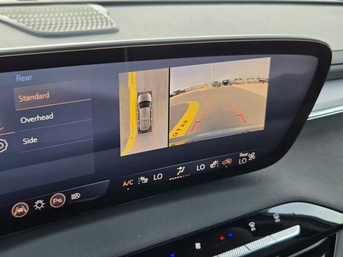 Used 2025 Buick Enclave Sport Touring image 19