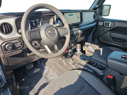 Used 2025 Jeep Wrangler Unlimited Sport AWD/4WD image 15