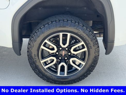 Used 2025 GMC Sierra 1500 AT4 w/ AT4 Premium Package AWD/4WD image 9