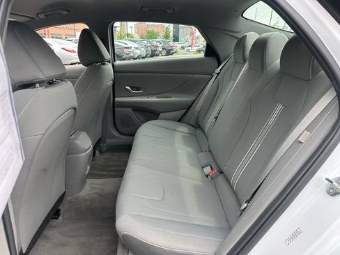 Used 2024 Hyundai Elantra SEL FWD image 26