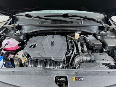 Used 2025 Kia Sportage LX FWD image 30