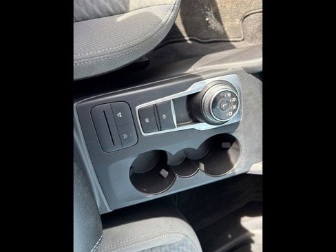 Used 2022 Ford Escape SE image 20