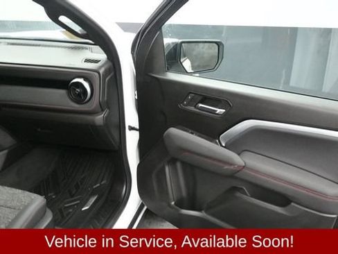 Used 2024 Chevrolet Colorado Z71 w/ Advanced Trailering Package AWD/4WD image 11