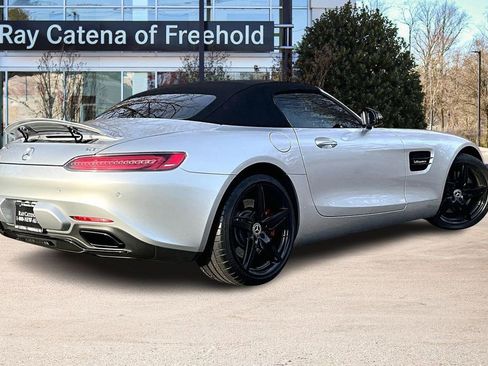 Used 2018 Mercedes-Benz AMG GT Roadster image 2