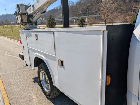 Used 2017 Ford F350 XL w/ Power Equipment Group AWD/4WD image 28