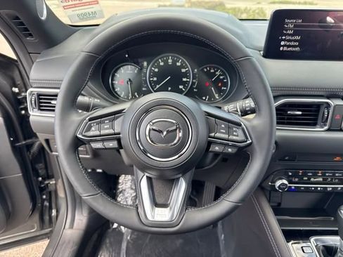 New 2025 MAZDA CX-5 Signature image 9