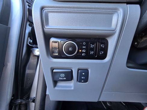 Used 2025 Ford F150 Lariat w/ Equipment Group 502A High AWD/4WD image 18