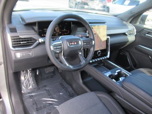 Used 2025 GMC Acadia Elevation image 15