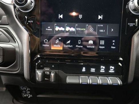 Used 2025 RAM 2500 Big Horn AWD/4WD image 26