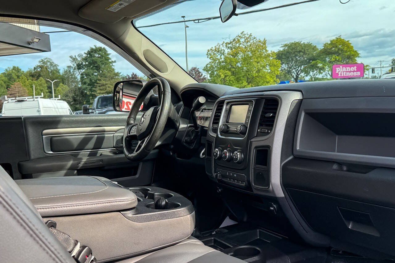 Used 2017 RAM 3500 Tradesman w/ Power & Remote Entry Group AWD/4WD image 14