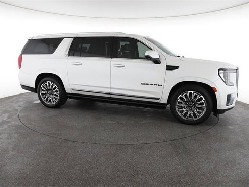 Used 2024 GMC Yukon XL Denali Ultimate image 15