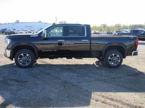 New 2026 GMC Sierra 2500 SLT image 10