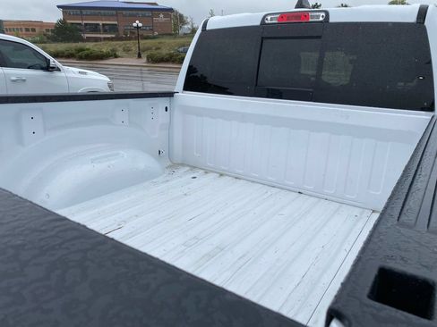Used 2025 RAM 1500 Laramie AWD/4WD image 35