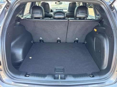 Used 2023 Jeep Compass Limited w/ Sun and Sound Group AWD/4WD image 19