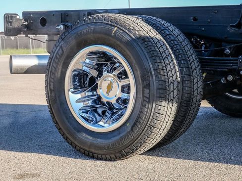 New 2026 Chevrolet Silverado 3500 LT w/ Convenience Package AWD/4WD image 9