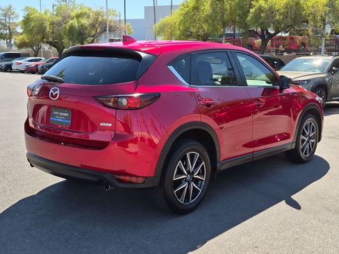 Used 2018 MAZDA CX-5 Touring w/ Preferred Equipment Package FWD image 5